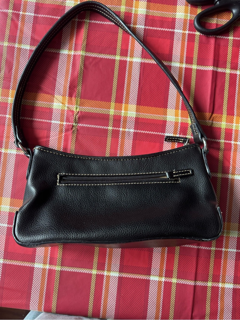 Black Leather Shoulder Bag with Exterior Zip Pocket
